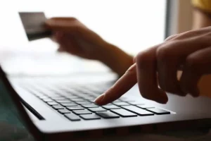 کلاه برداری اینترنتی
